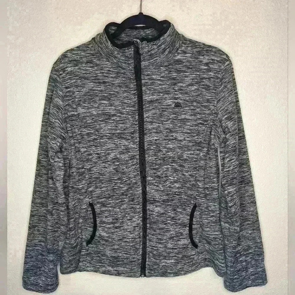 Snozu Tops - {Snozu} size medium•full zip sweater•black and grey